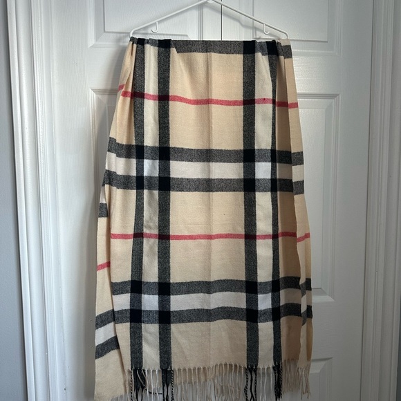 Scarf - Picture 1 of 1